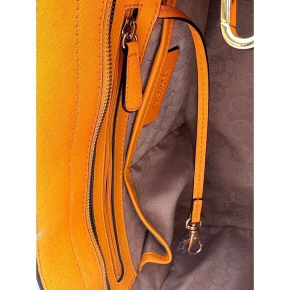 Michael Kors Selma Medium (Mustard/Merigold) Handbag 3053GLMS7L Medium - Picture 10 of 11